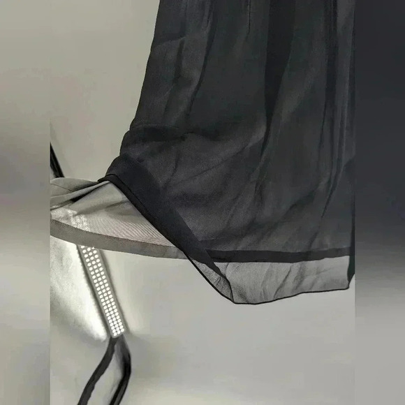 MAGGY LONDON 100% SILK COCKTAIL CLASSIC SLEEVELES KNEE LENGHTH BLACK DRESS 8 - Picture 3 of 14